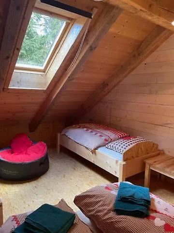 Haus Hanna 度假居 *